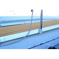 Fixation main courante pour passerelle