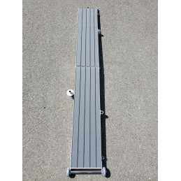 Passerelle légère blanche en alu pliable avec revêtement mousse 3M
