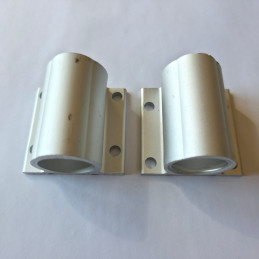 Fixation main courante pour passerelle
